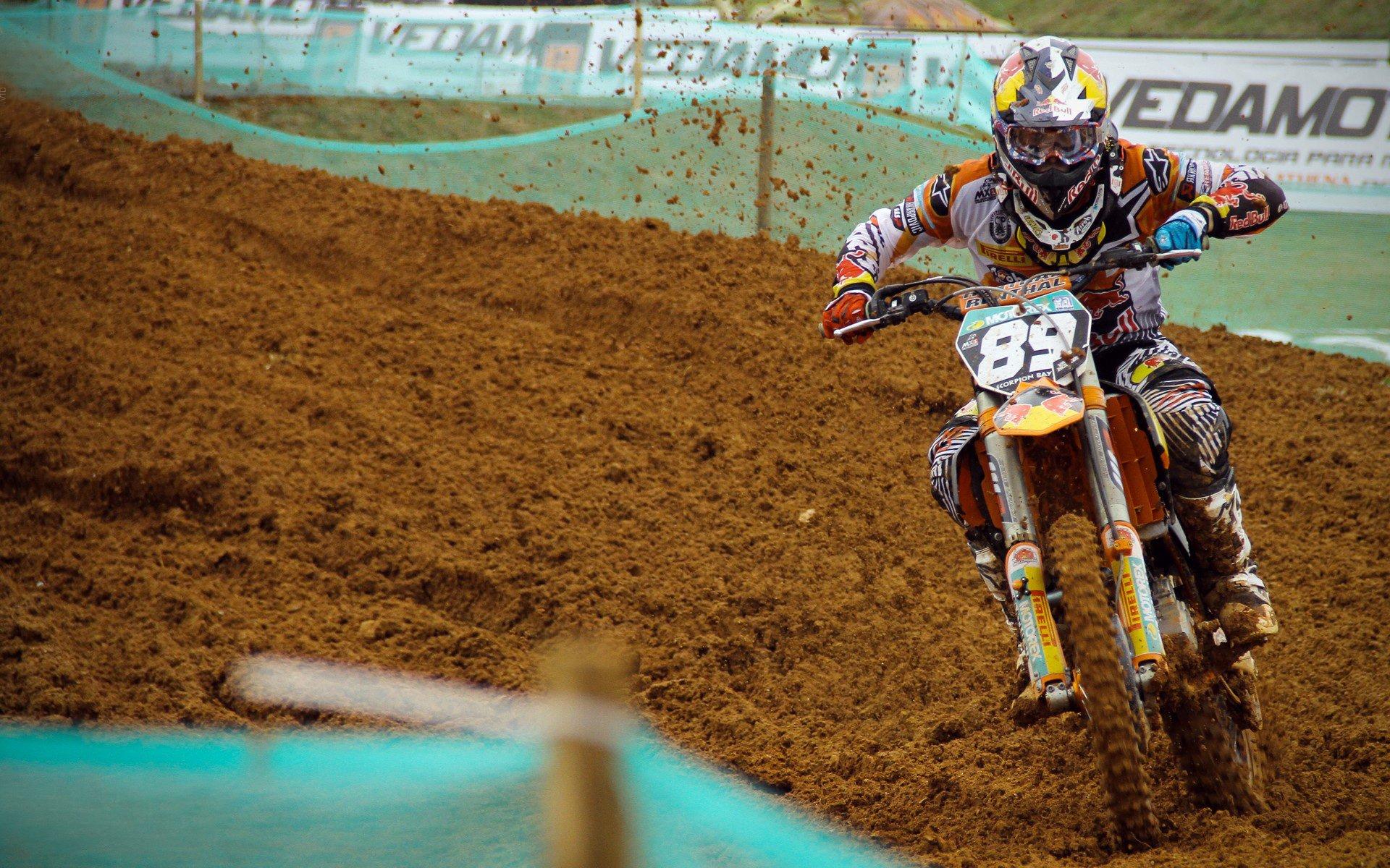 巴黎新核崛起!主帅弗兰克盛赞维蒂尼亚,世界最佳中场,未来金球得主