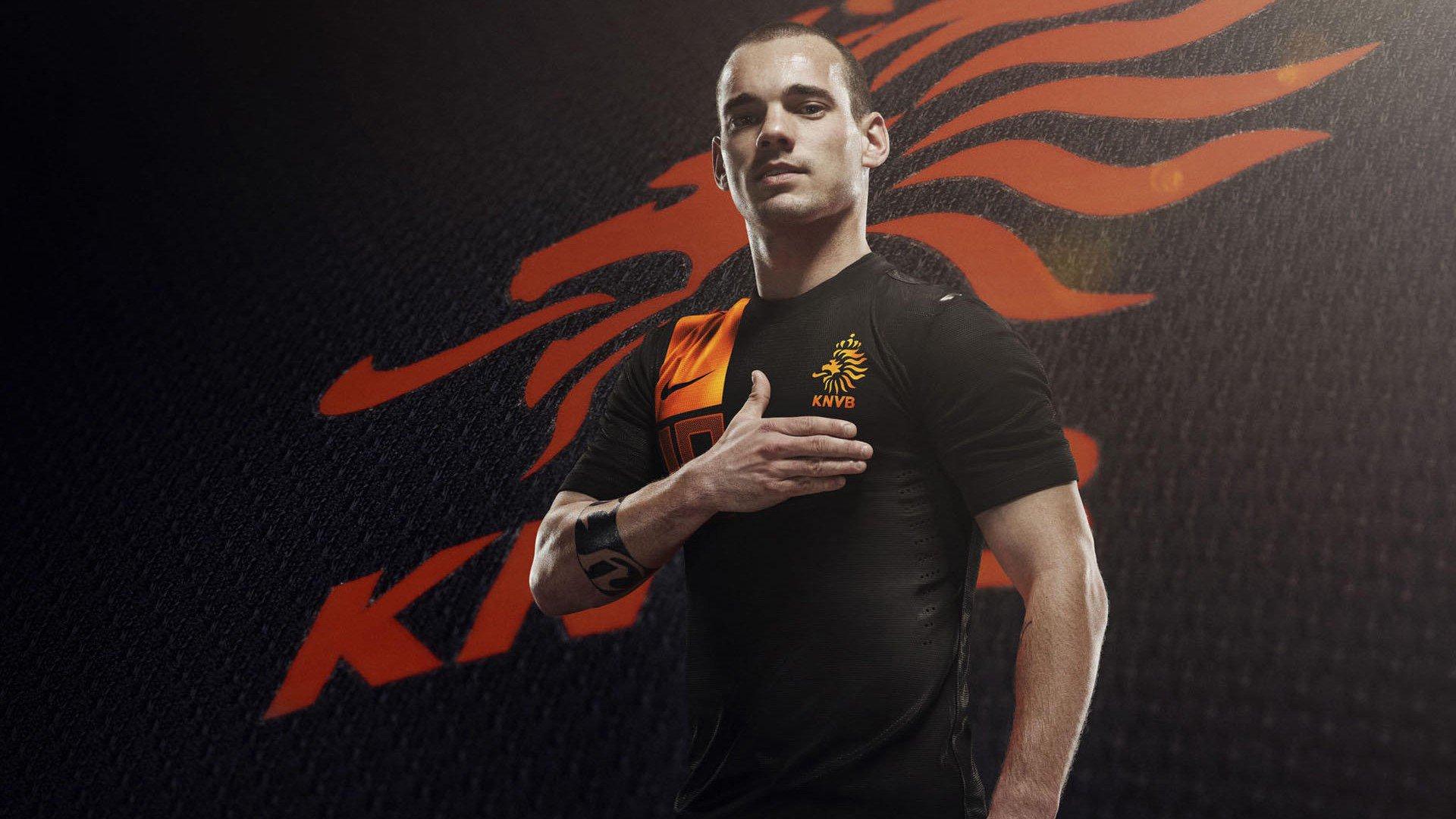 伊劳拉,满意伯恩茅斯目前排名,但坦言哈兰德太难对付了