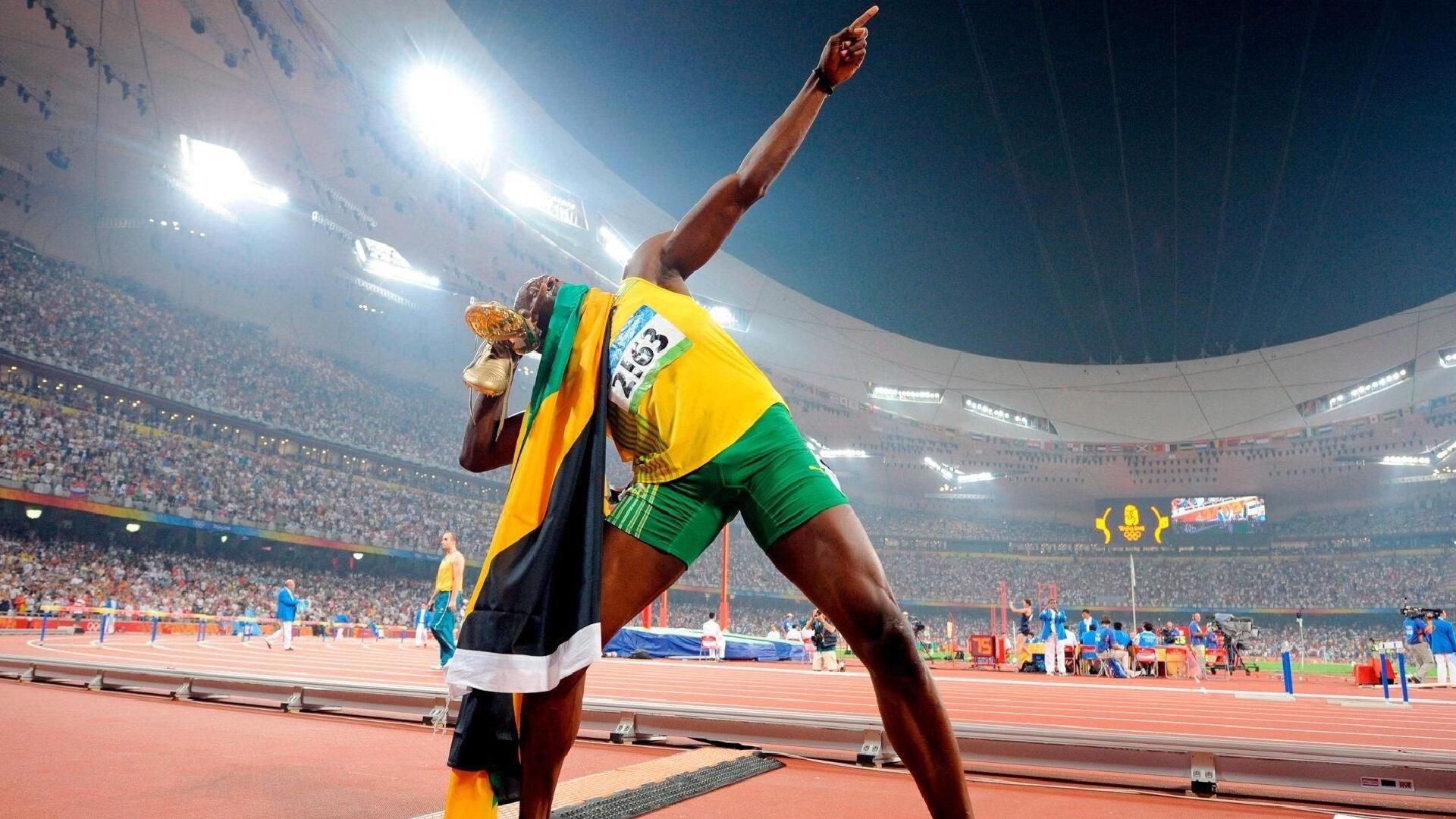 于帕梅卡诺续约悬念，拜仁占据先机，巴黎与皇马虎视眈眈